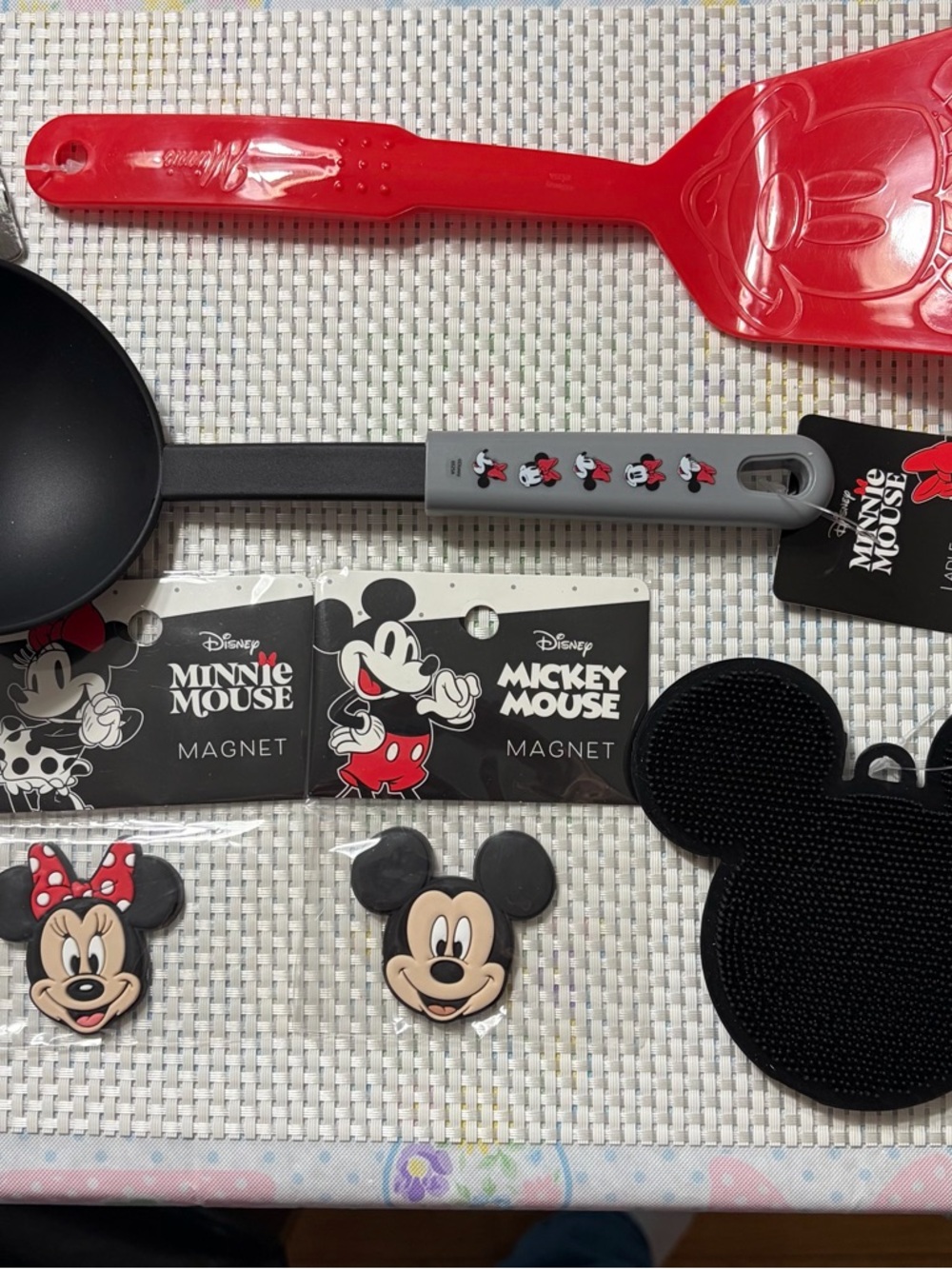 Disney Red and Black Mickey & Minnie Kitchen Tool and Magnet Set